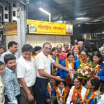 Shri Agrasen Agrawal Samaj gave grand welcome and felicitation to 25 women devotees who returned from Kailash Mansarovar Yatra