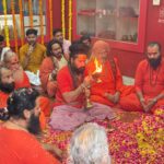 Gurudev Mahant Narendra Giri 5th d’anniv: Samadhi pujan performed, saints and sages gathered