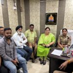 Vyapaar Mandal congratulated cops for improving traffic system
